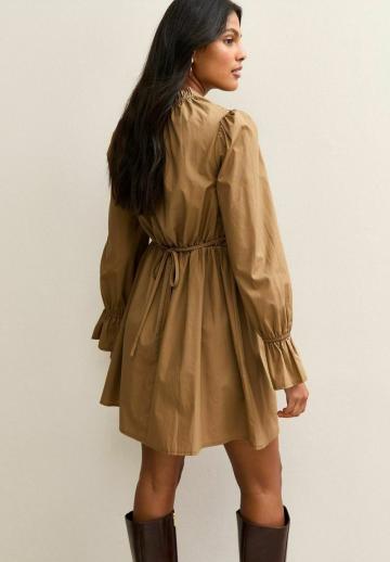 Короткое платье