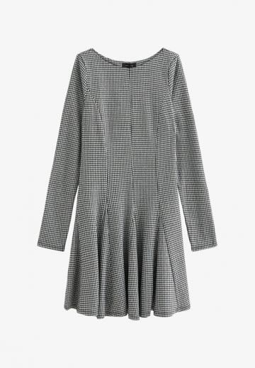 Короткое платье