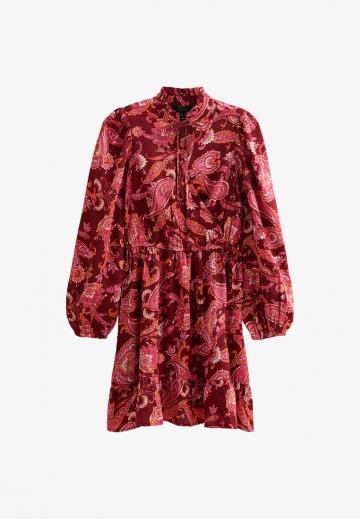 Короткое платье