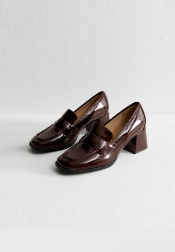 Туфли с высоким носом