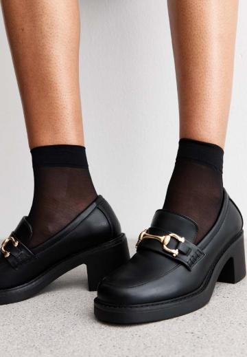 Туфли с высоким носом