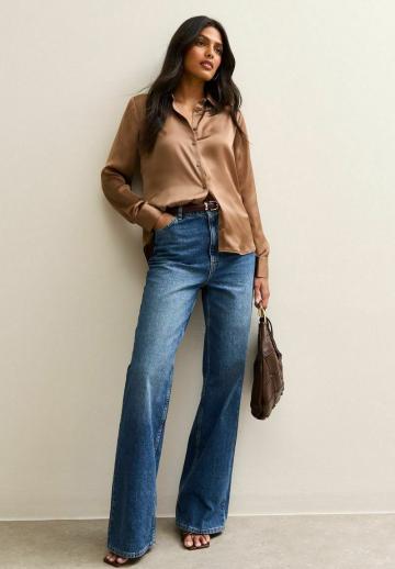 Атласная блузка