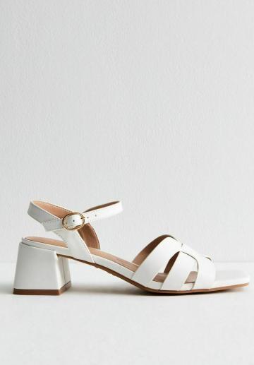 Гандбольные кроссовки