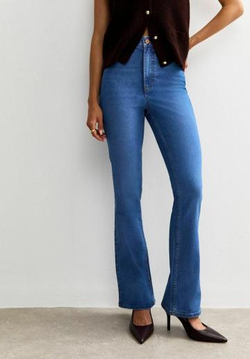 Клешеные брюки