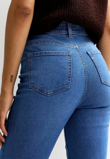 Клешеные брюки