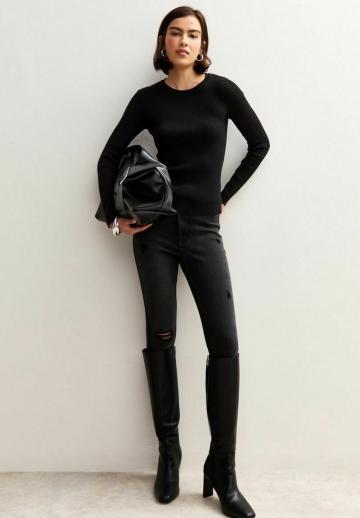 Узкие джинсы