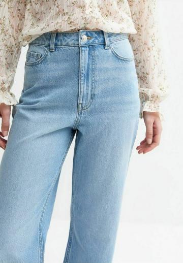Свободные джинсы