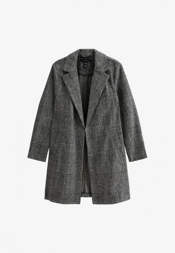 Короткое пальто