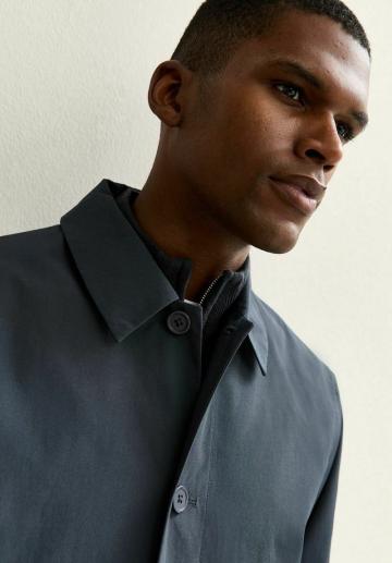 Короткое пальто