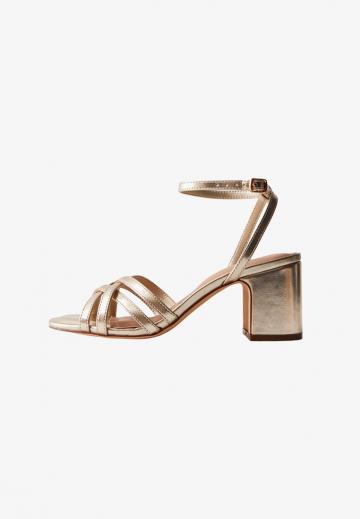 Гандбольные кроссовки