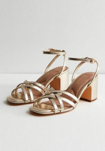 Гандбольные кроссовки