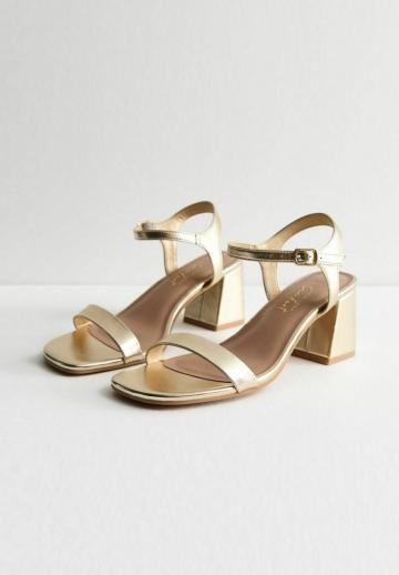 Гандбольные кроссовки