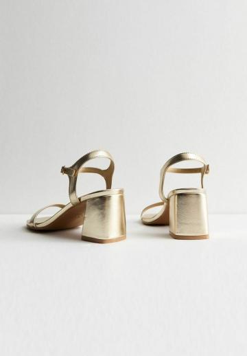 Гандбольные кроссовки