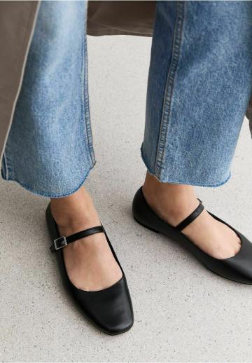 Туфли с ремешком