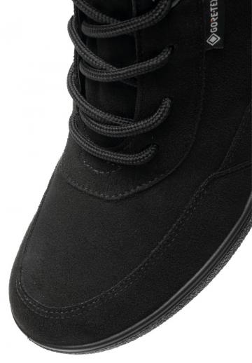 Зимние ботинки