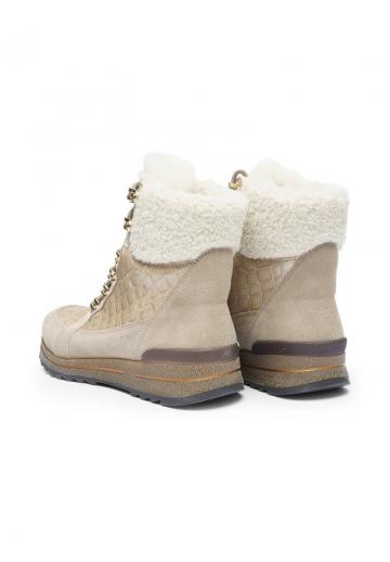 Сапожки на танкетке