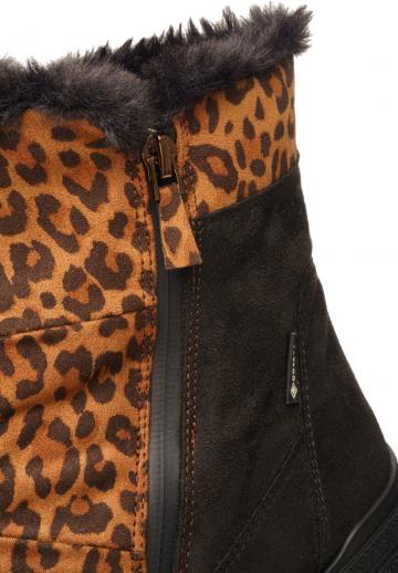 Сапожки на танкетке