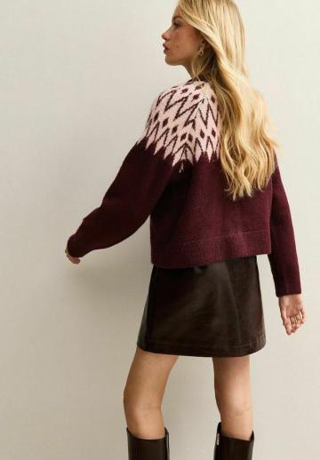 Жаккардовая вязаная кофта
