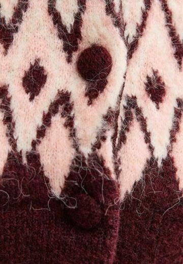 Жаккардовая вязаная кофта