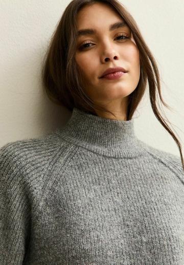 Вязаное платье