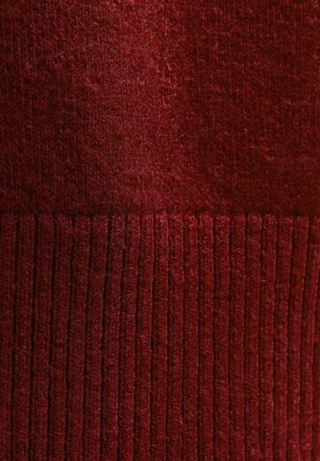 Вязаное платье