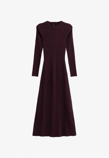 Платье футляр