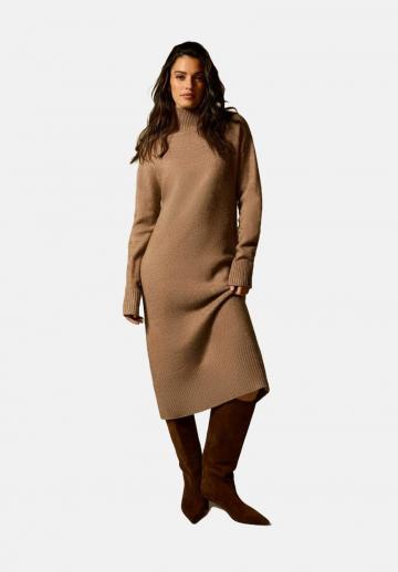 Вязаное платье