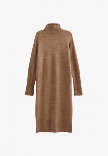 Вязаное платье