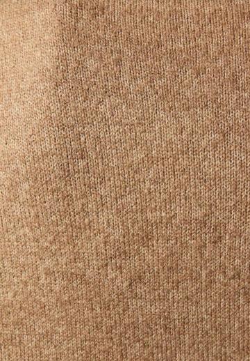 Вязаное платье