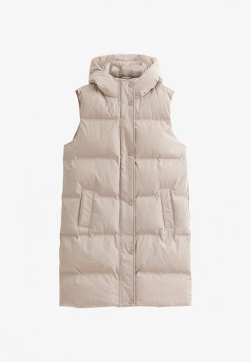 Длинный жилет