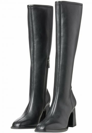 Высокие сапоги