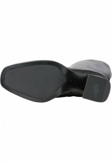 Высокие сапоги