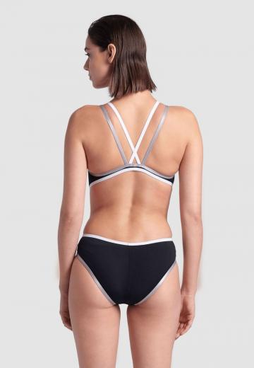 Слитный купальник