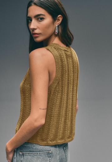 Пуловер без рукавов