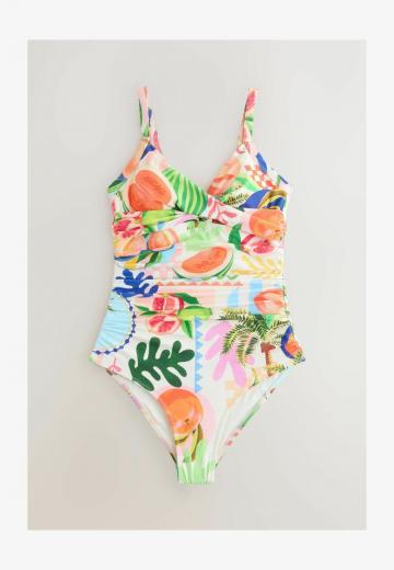 Слитный купальник