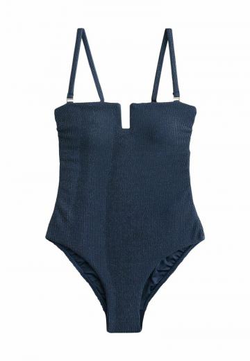 Слитный купальник