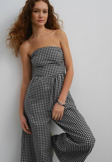 Платье без бретелек