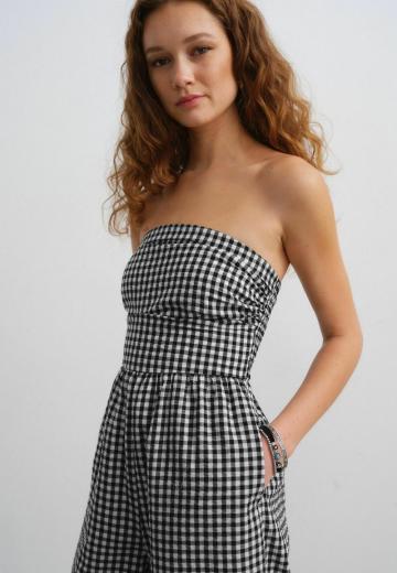 Платье без бретелек