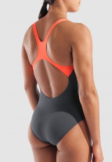 Слитный купальник