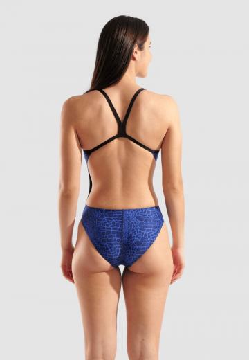 Слитный купальник