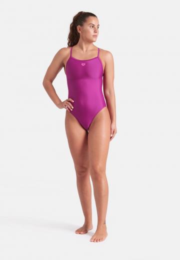 Слитный купальник