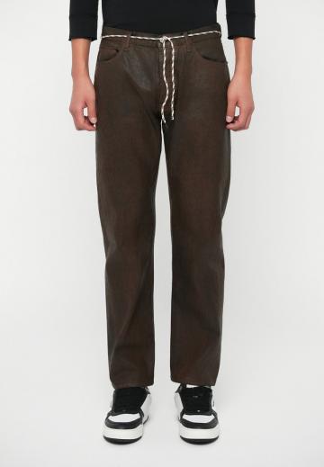 Прямые джинсы