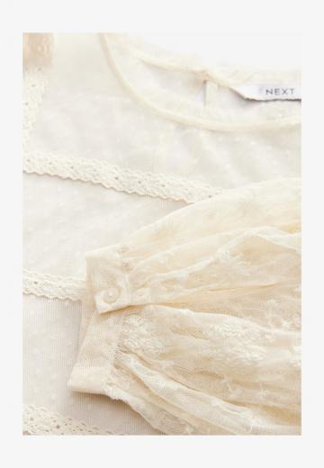 Кружевная блузка