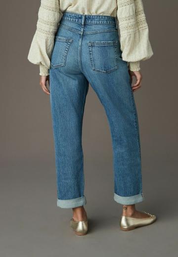 Прямые джинсы
