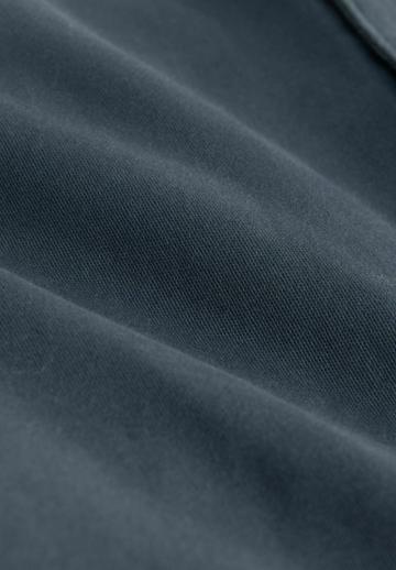 Брюки с накладными карманами