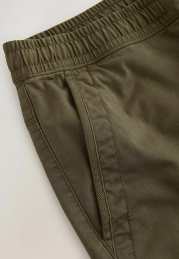 Брюки с накладными карманами