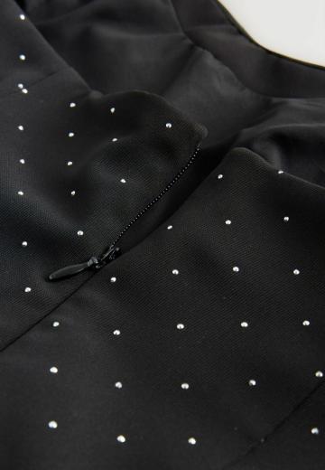 Платье без бретелек