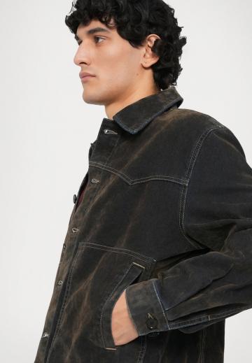 Джинсовая куртка