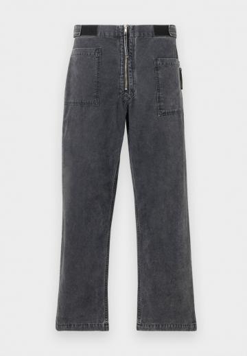 Свободные джинсы