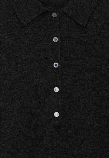 Пуловер с воротником поло